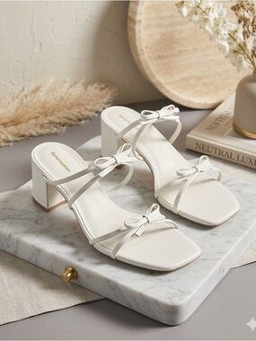 Reformation Elodie Bow Block Heel Sandals Off White Leather Women's 8.5 NIB